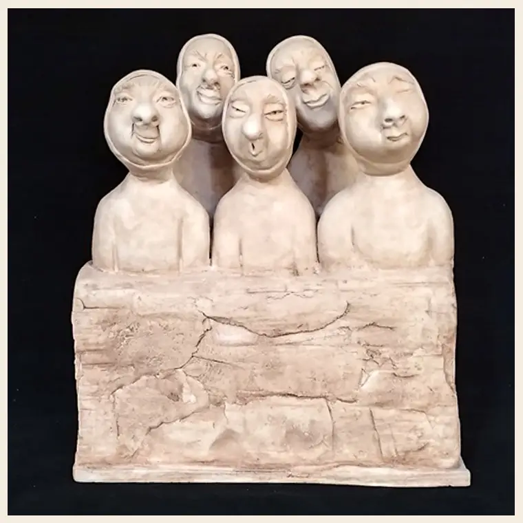 Bob Appelmans expose son art de sculpteur, lors du festival des Balazucades 2026